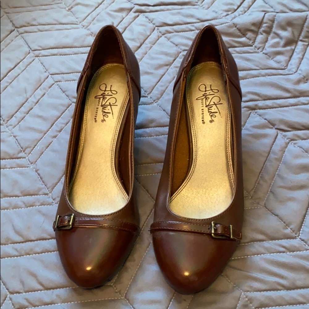 Barely worn brown heels